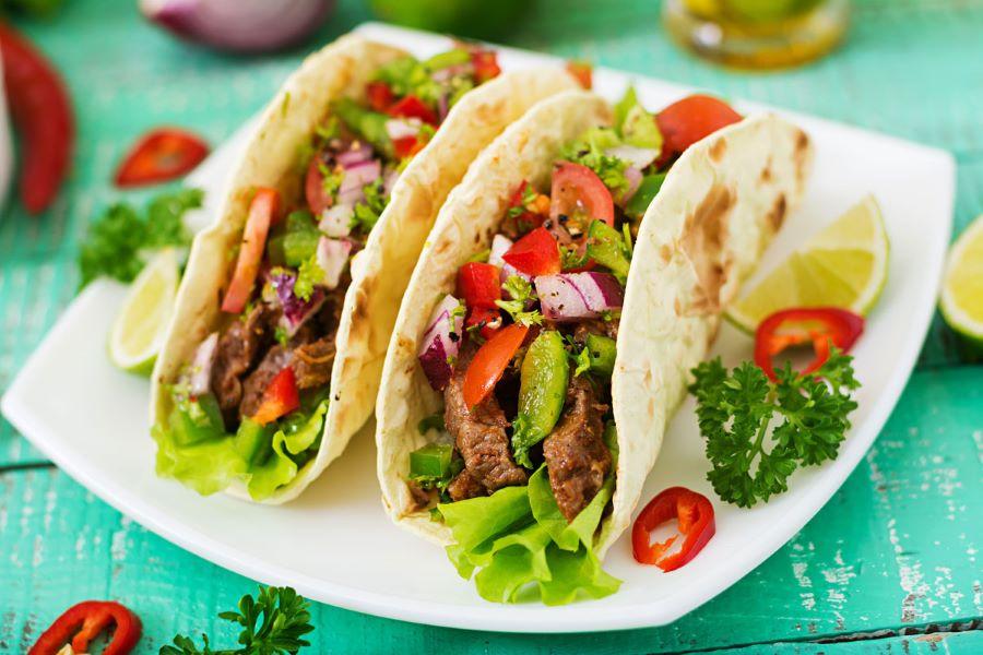 Tacos Mexico sở hữu hương vị thơm ngon khó cưỡng cùng vẻ ngoài bắt mắt hấp dẫn